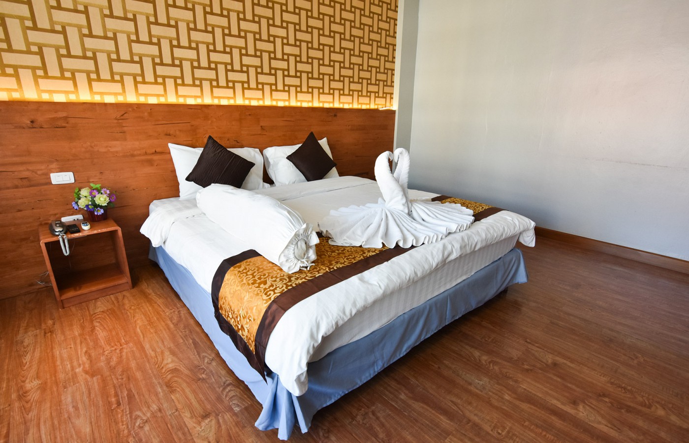 deluxe double bedded room