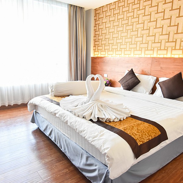 deluxe double bedded room
