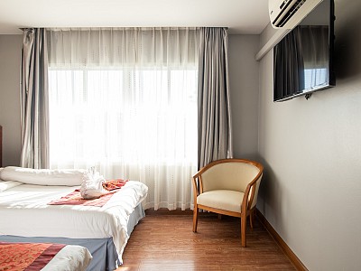 deluxe twin bedded room
