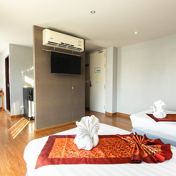 Deluxe Twin Bedded Room
