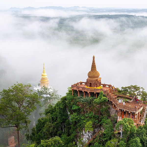 Wat Khao Na Nai