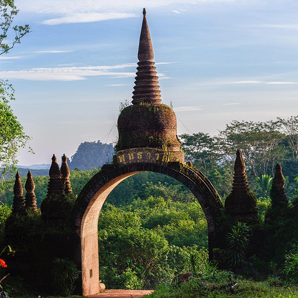 Wat Khao Na Nai