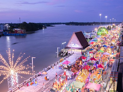 Chak Phra Festival