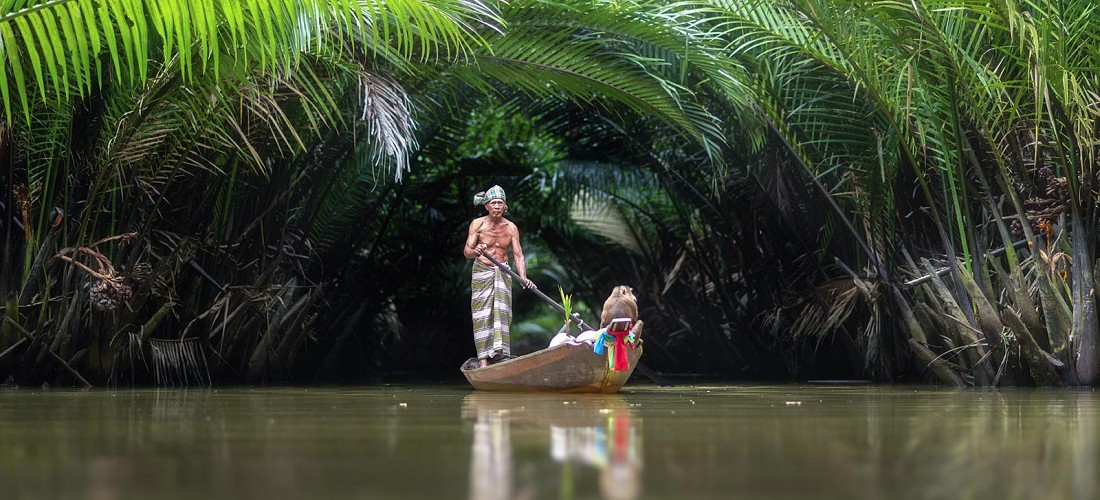 100 Khlongs (canals)