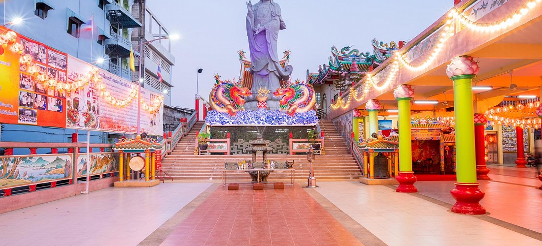 The tallest white granite Goddess of Mercy in Thailand