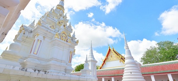 Wat Phra Borommathat Chaiya Ratcha Worawihan