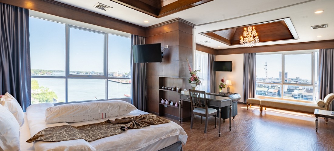 River View Suite