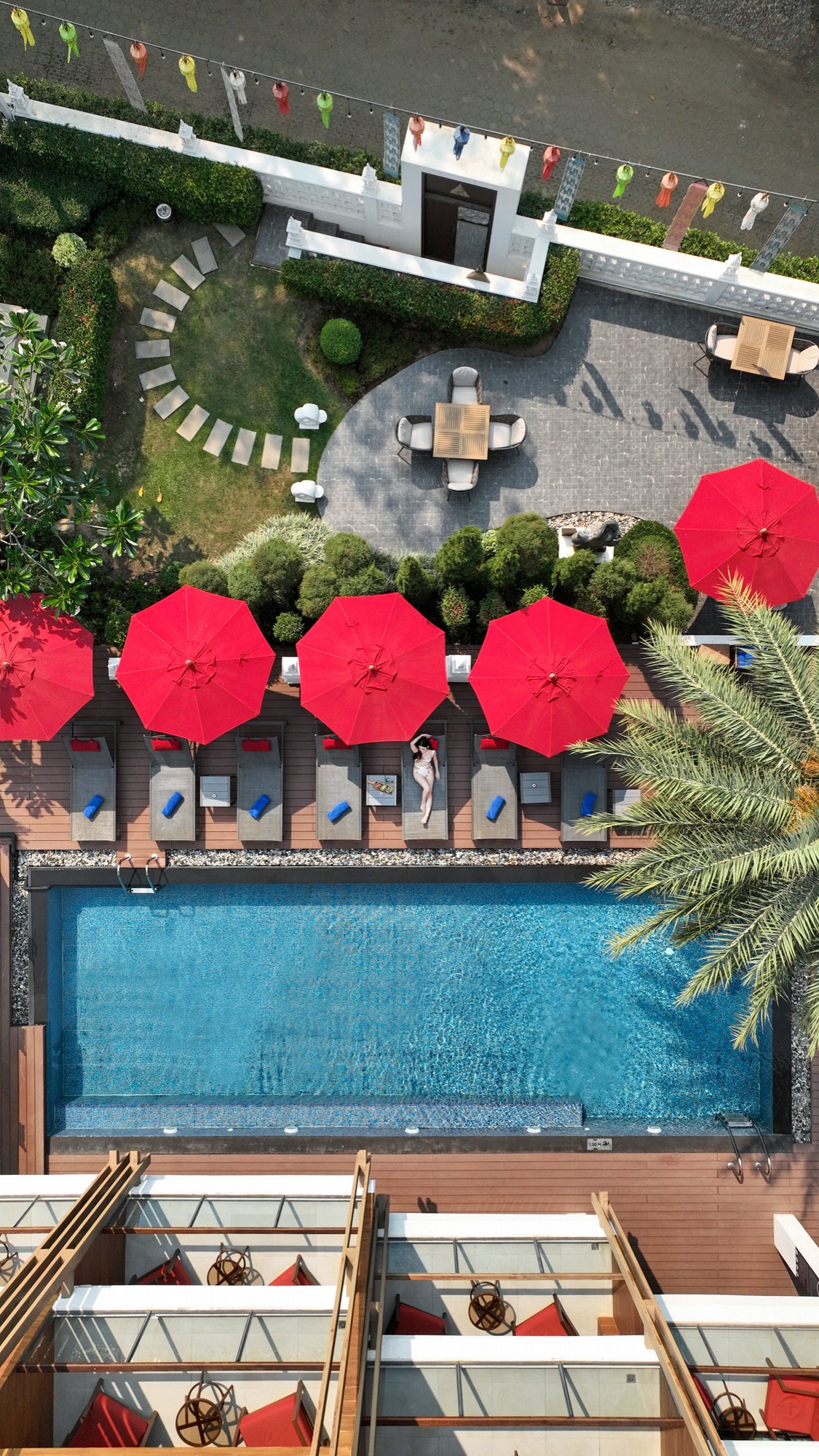 March Hotel & Suite Riverside