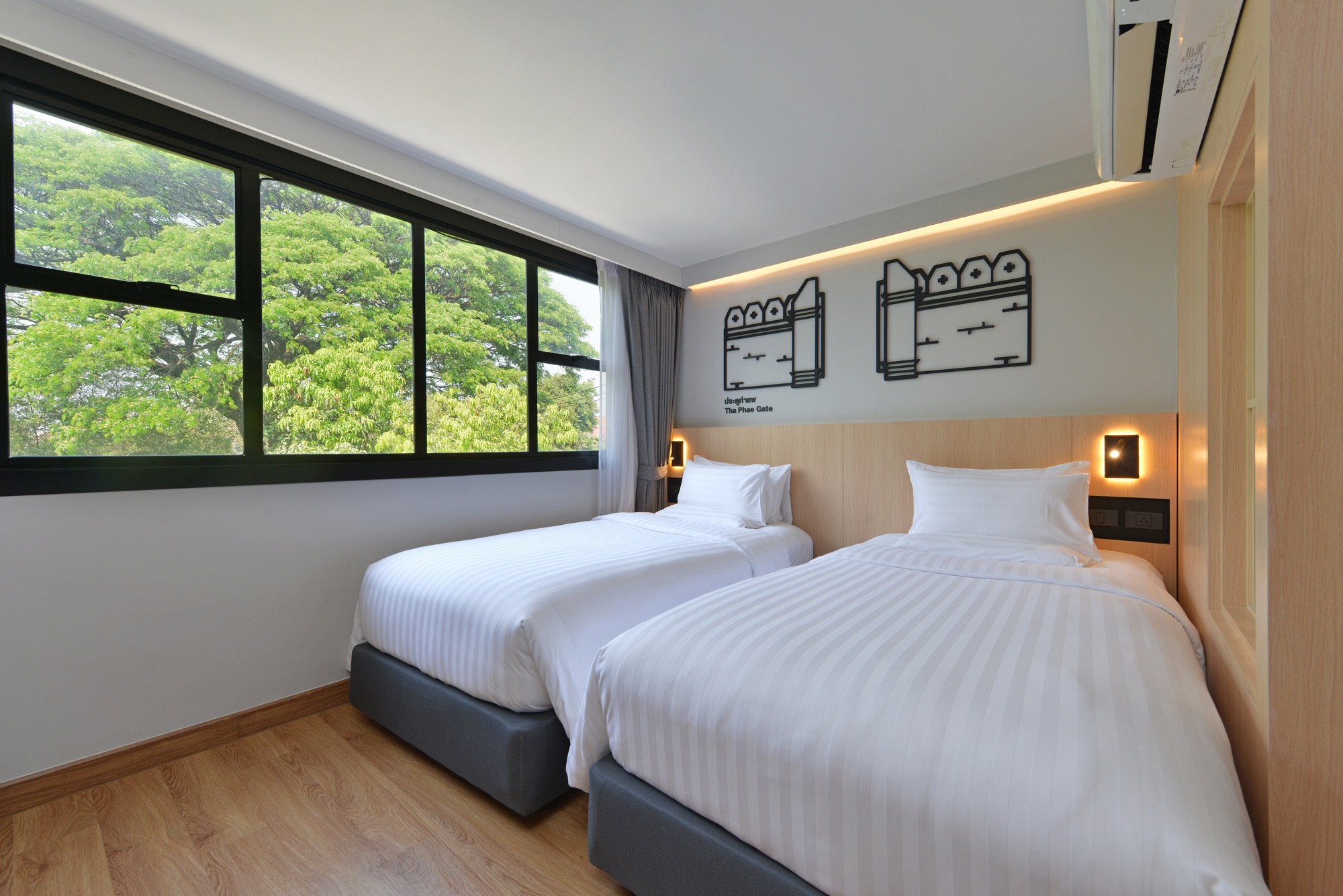 Superior Twin Beds City View