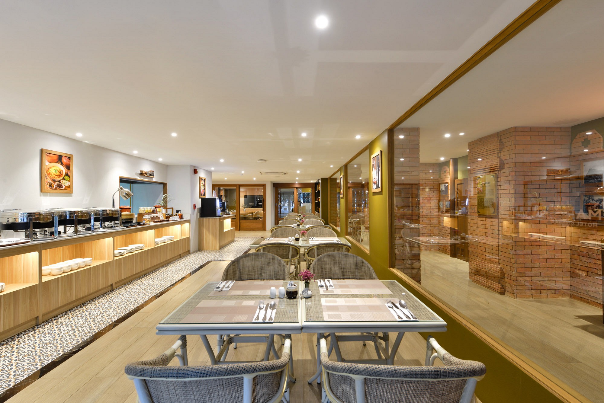 Primo Ping River Restaurant & Bar